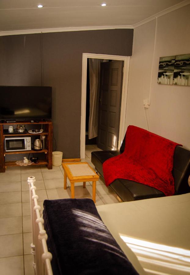 A & R Guesthouse Bloemfontein Exterior foto