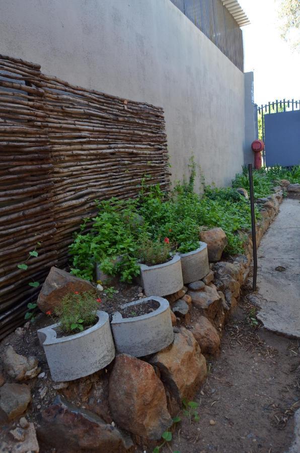 A & R Guesthouse Bloemfontein Exterior foto
