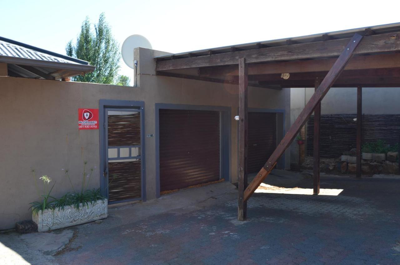 A & R Guesthouse Bloemfontein Exterior foto