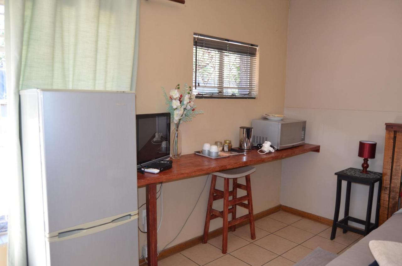 A & R Guesthouse Bloemfontein Exterior foto